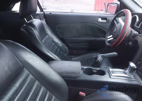 2007 Ford Mustang Gt Deluxe/Gt Premium z USA, uszkodzony, nr VIN 1ZVFT85H075204628